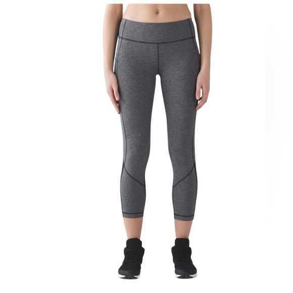 Lululemon Pace Rival Crop Leggings Heathered Black / Gray in Sz 4 with Pockets - Picture 3 of 16